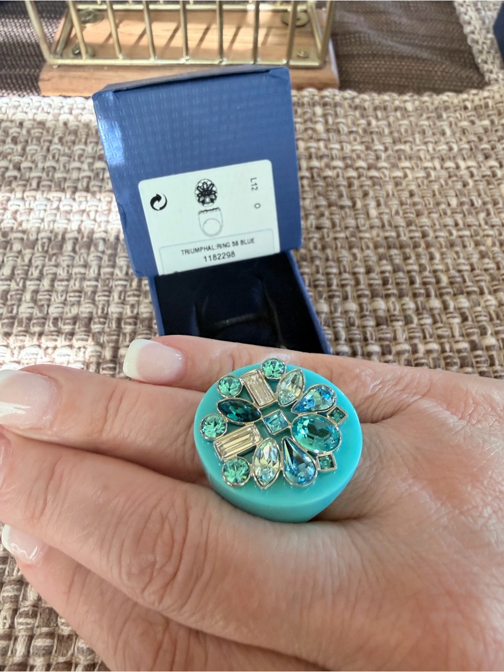 Swarovski Triumphal Ring Turquoise Crystal Cluster Cocktail Ring - Picture 4 of 6